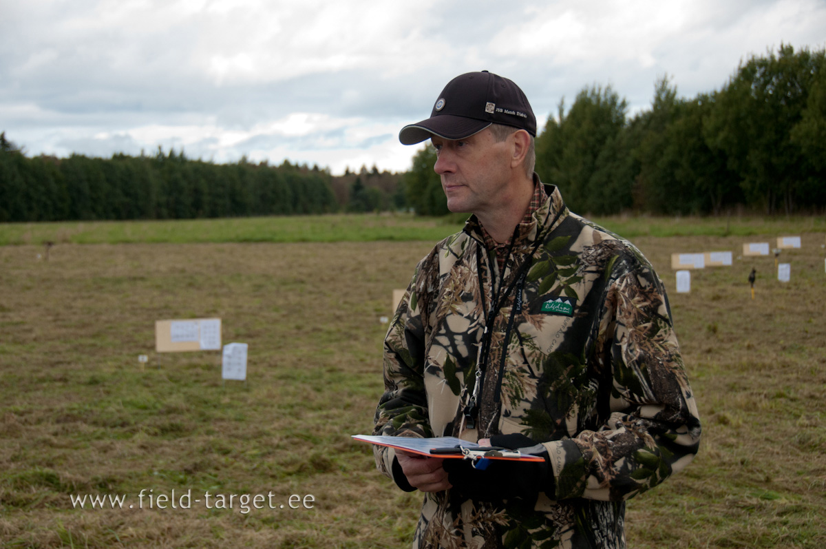0016   Kui rajal tekib kusimusi, siis on teil voimalus poorduda rajakohtuniku poole